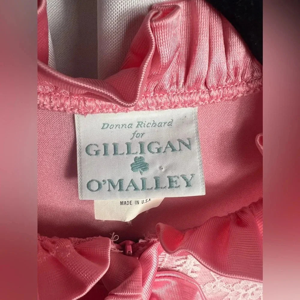 Vintage Gilligan O’Malley Pink Velour Lace Robe Medium USA 80s Loungewear - Picture 4 of 10